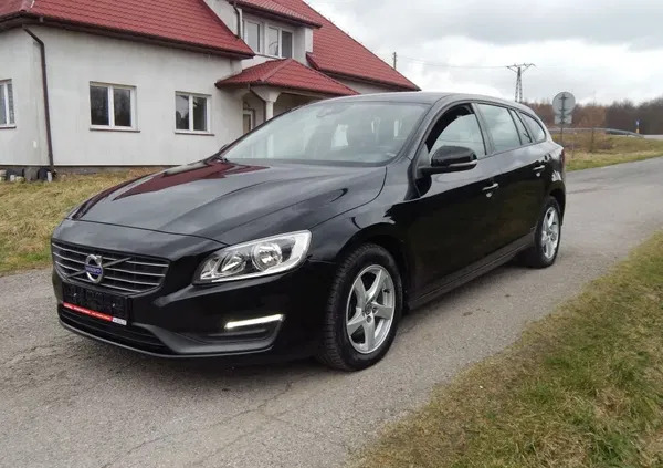 samochody osobowe Volvo V60 cena 33900 przebieg: 219000, rok produkcji 2014 z Drohiczyn